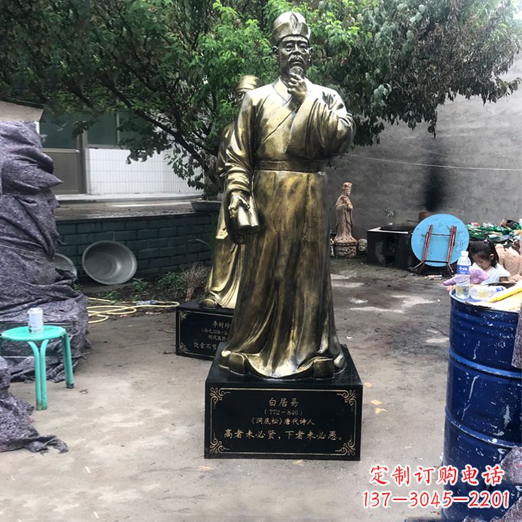 内蒙古白居易仿铜雕像经典中国古代诗人的艺术再现