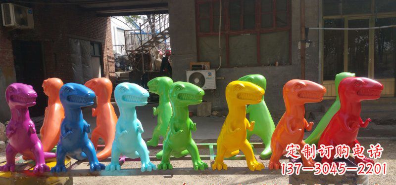内蒙古玻璃钢制作的恐龙雕塑精美而又耐久
