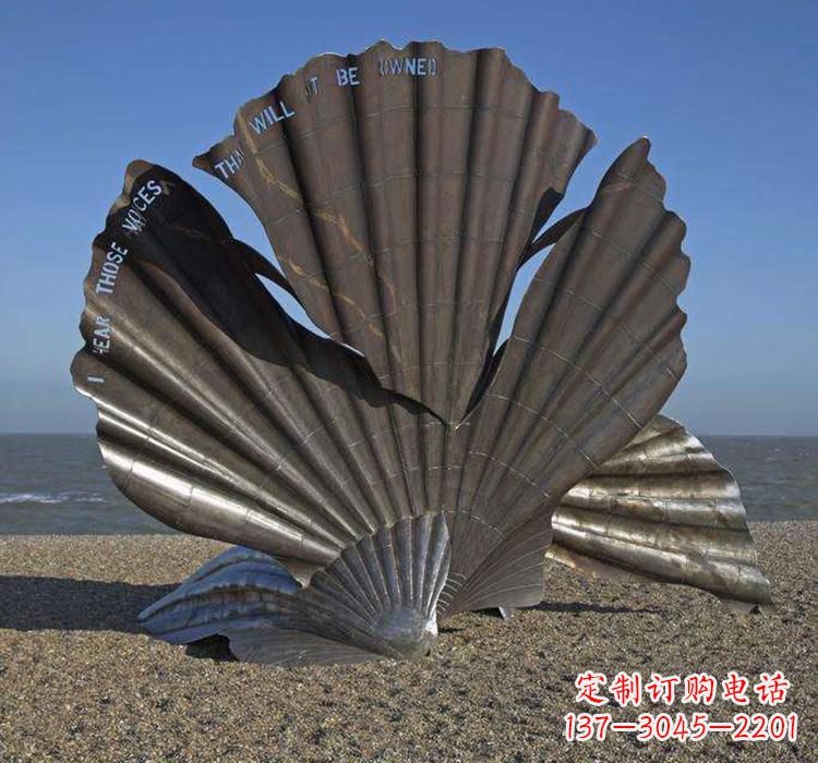 内蒙古不锈钢城市的扇贝雕塑——一座海洋文化的象征