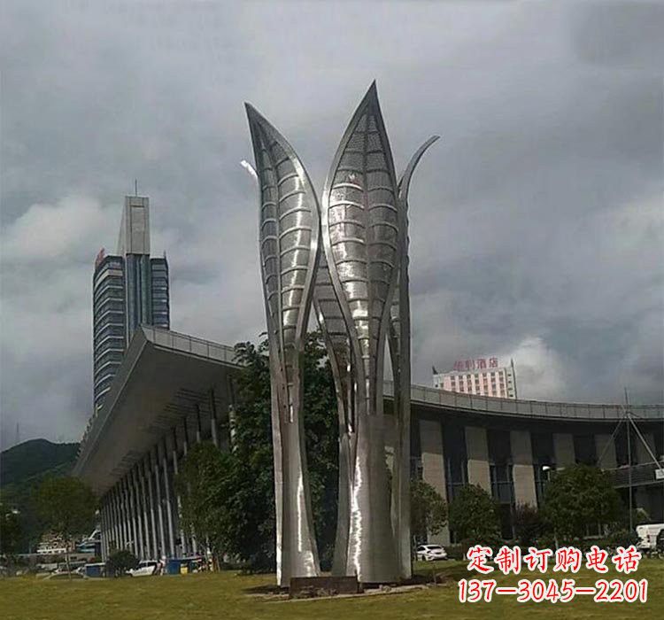 内蒙古不锈钢公园大型树叶雕塑精美绝伦