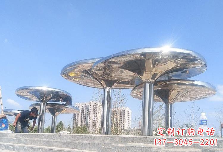 内蒙古不锈钢广场凉亭雕塑——精美雕塑点缀美丽环境