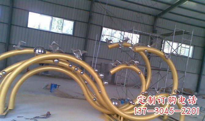 内蒙古海鸥景观以不锈钢雕塑点亮海岸