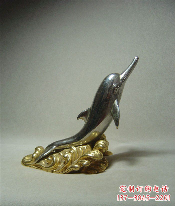 内蒙古海豚雕塑艺术的海洋之美