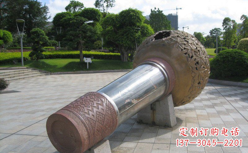 内蒙古“铸就记忆的不锈钢话筒雕塑”