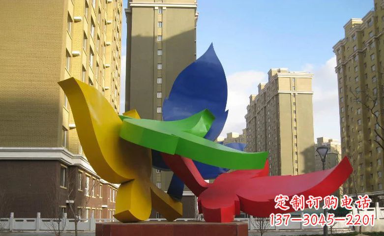 内蒙古不锈钢树叶景观雕塑美丽而精致