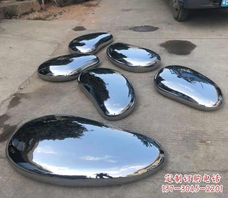 内蒙古水滴雕塑——不锈钢的精美之作