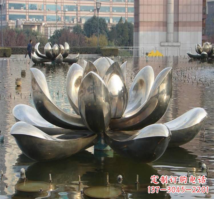 内蒙古不锈钢水景荷花雕塑质朴之美