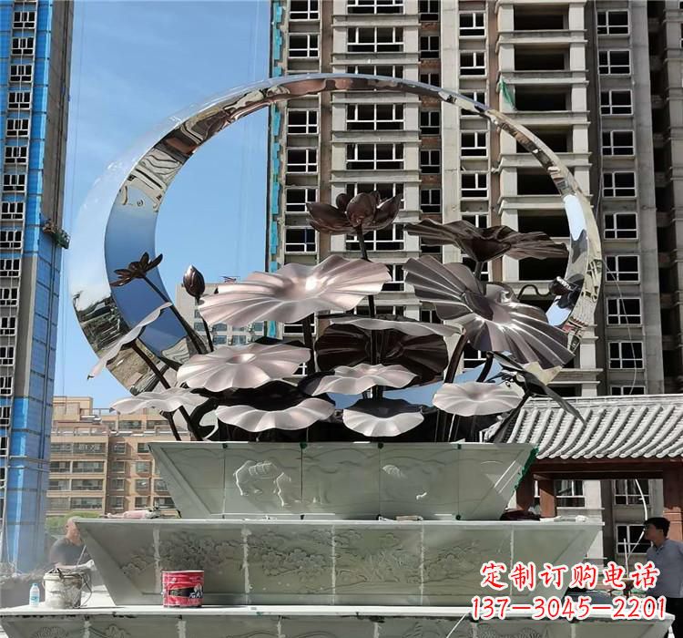 内蒙古不锈钢荷花雕塑把宁静的自然融入城市