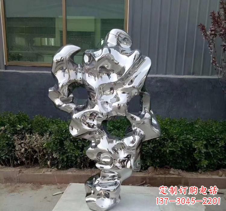 内蒙古精美太湖石雕塑,给环境带来灿烂光彩
