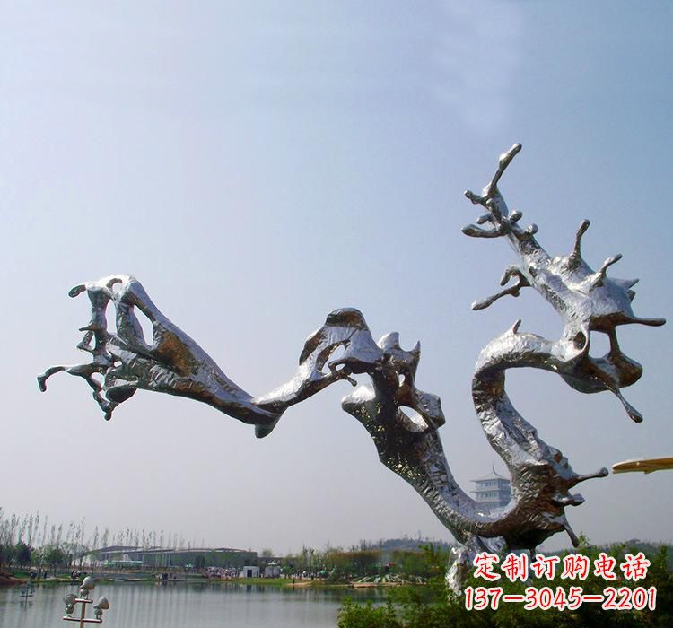 内蒙古不锈钢水滴雕塑体现自然之美