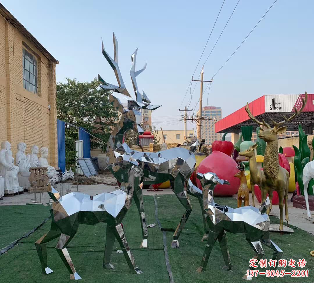 内蒙古梅花鹿雕塑一种独特的城市装饰