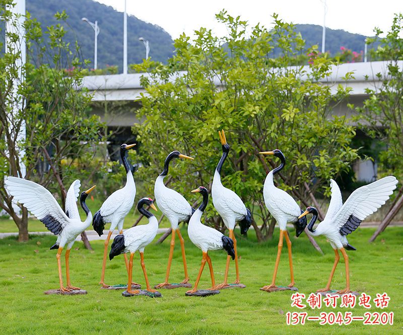 内蒙古仙鹤雕塑传承中国文化精髓