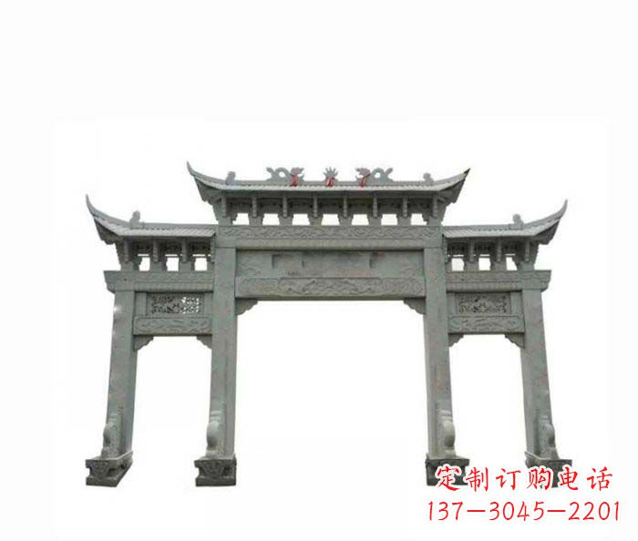 内蒙古牌楼上的雕塑