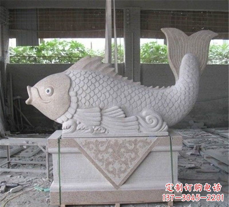 内蒙古精美大理石"鲤鱼"雕塑