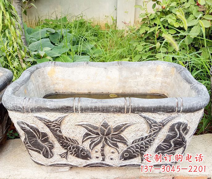 内蒙古精美方形荷花鲤鱼石雕塑