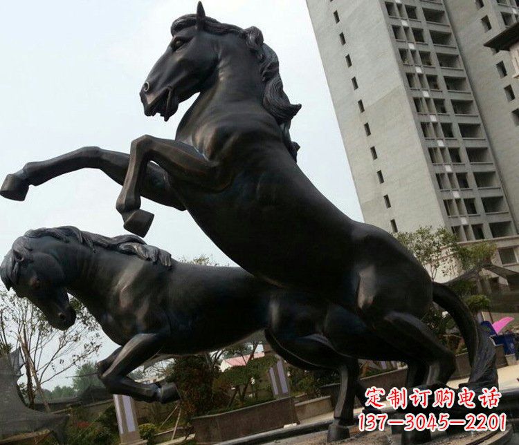 内蒙古高雅实木动物雕塑