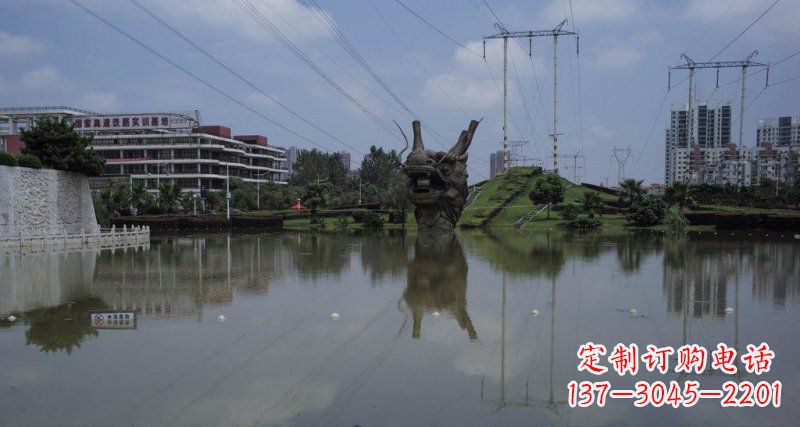 内蒙古公园龙头景观铜雕