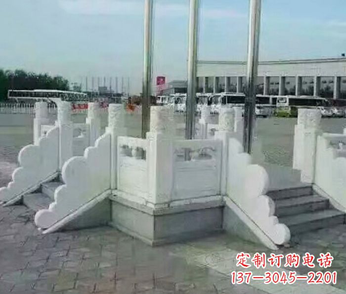 内蒙古中领雕塑提供绚丽升旗台石雕,一种标志性的…