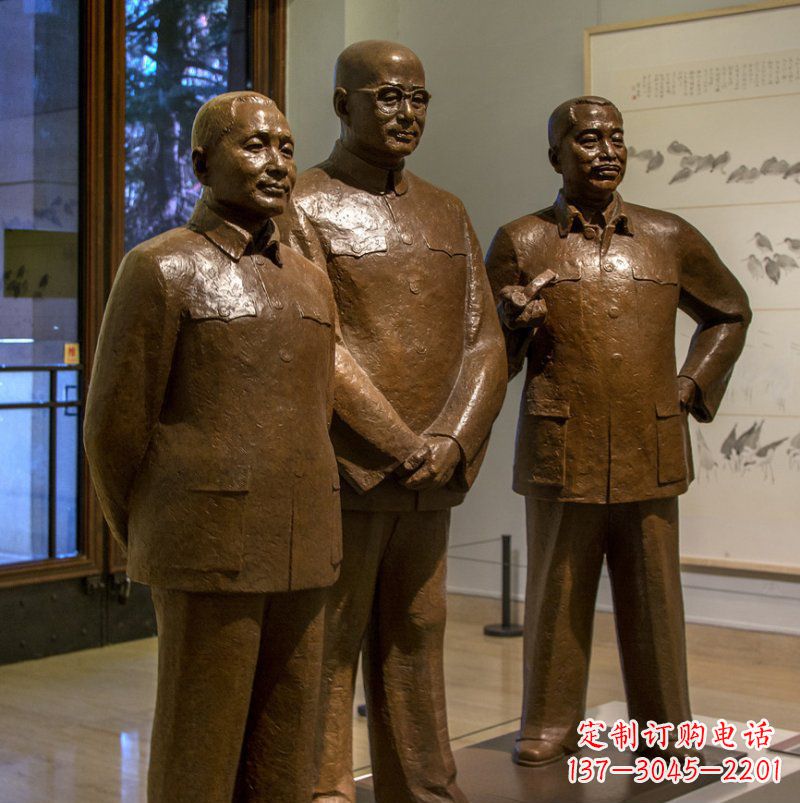 内蒙古广场三个伟人人物铜雕