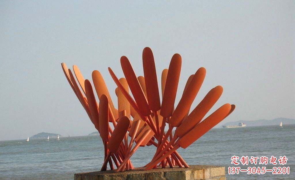 内蒙古卓越海边,不锈钢抽象船桨雕塑