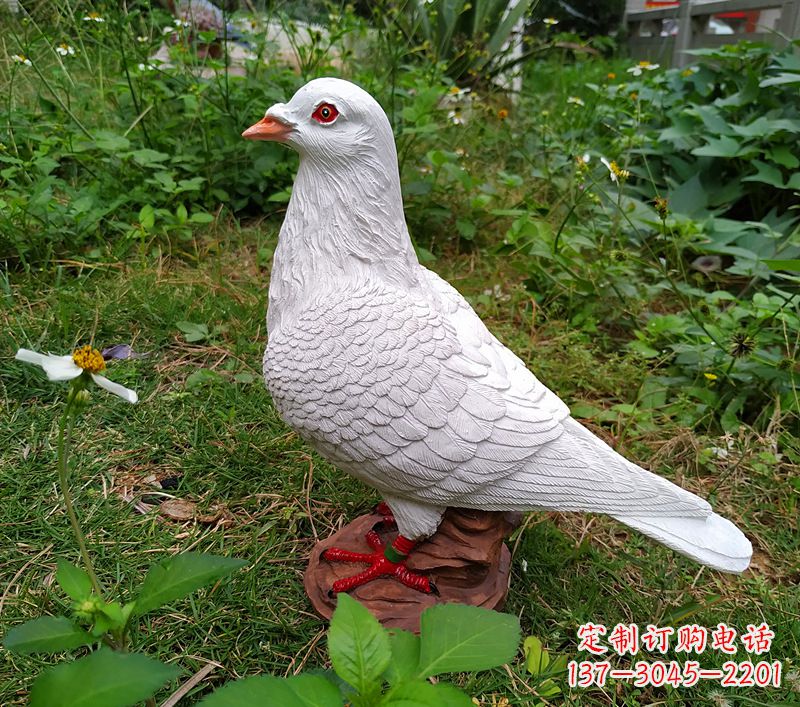 内蒙古为和平献芳礼：精美少女与和平鸽雕塑