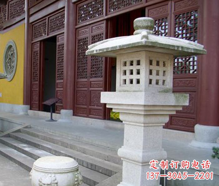 内蒙古寺庙景观镂空石灯石雕