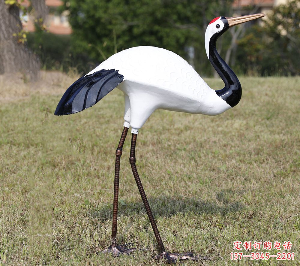 内蒙古庭院仙鹤雕塑