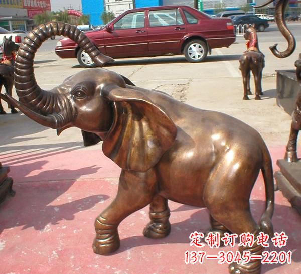 内蒙古铜雕长鼻大象