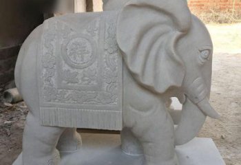 内蒙古风格多样的大象雕塑