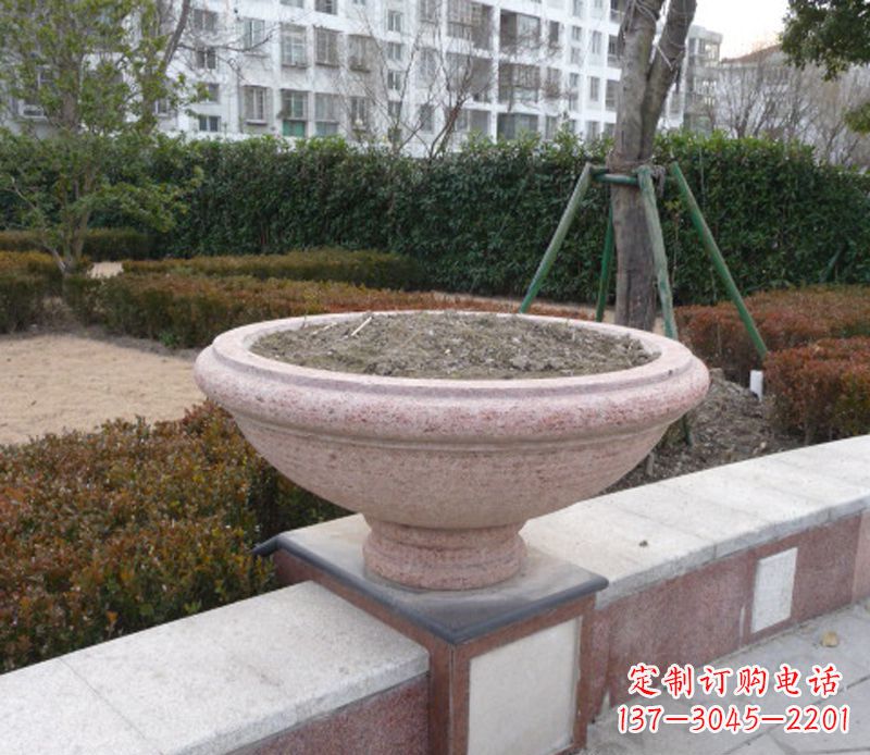 内蒙古小区花盆石雕