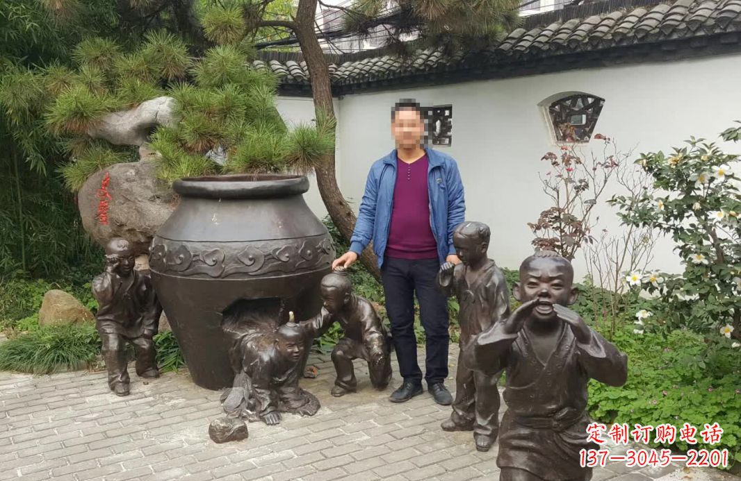内蒙古园林司马光砸缸铜雕